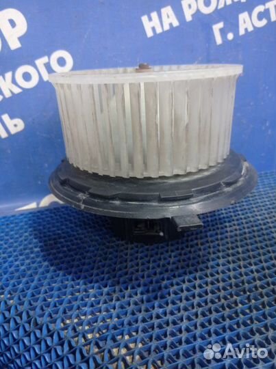 Моторчик печки Daewoo Matiz хэтчбек 2008