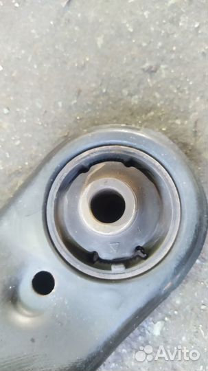 Рычаги комплект передние Toyota Estima GSR50