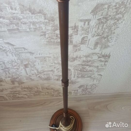 Торшер напольный с абажуром