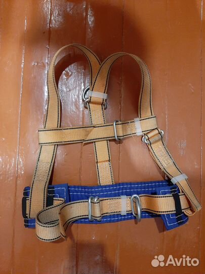 Страховочная привязь