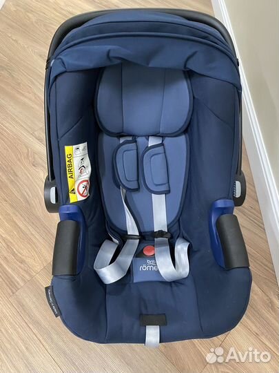 Автокресло с базой:britax romer baby safe2 i-size