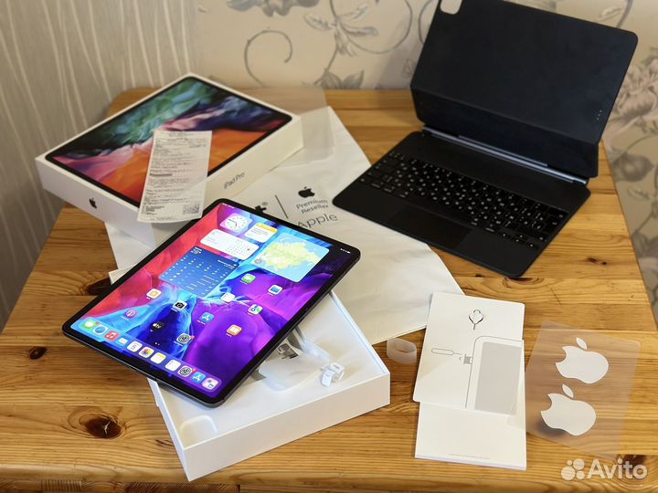 iPad Pro 12.9 256gb LTE+ Keyboard Magic