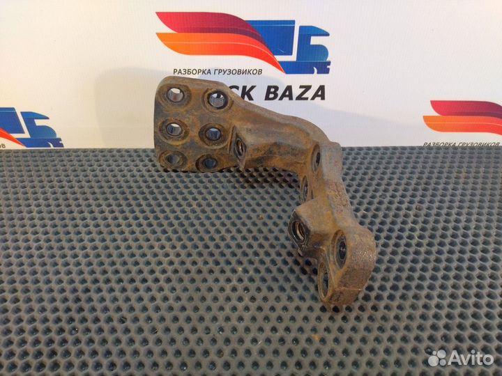 41022894 Кронштейн реактивной тяги