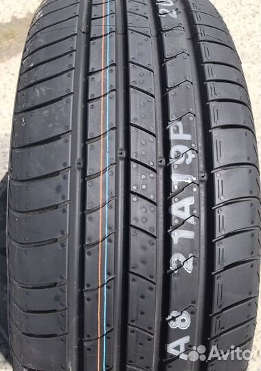 Kumho Ecsta HS51 205/65 R16 96H