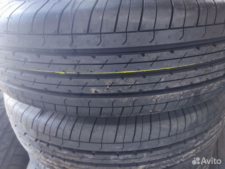 Armstrong Blu-Trac Van 185/75 R16C 104S