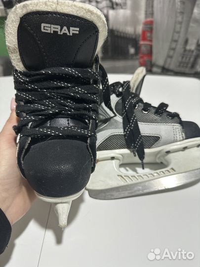 Коньки хоккейные