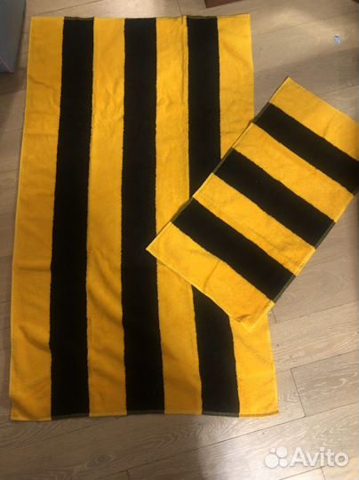 Набор из двух полотенец. 100 хлопок. Новые