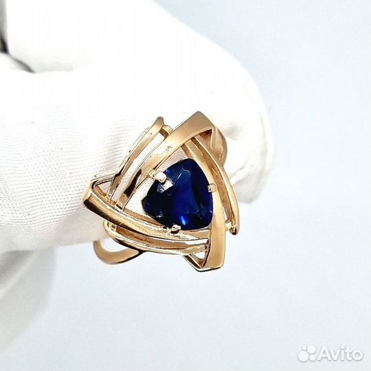 Золотое кольцо с фианитом 19р