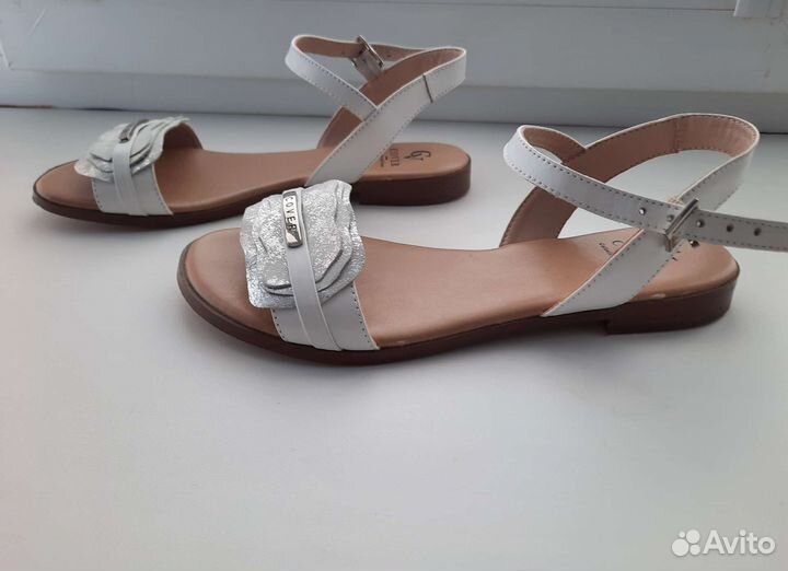 Сандалии cover