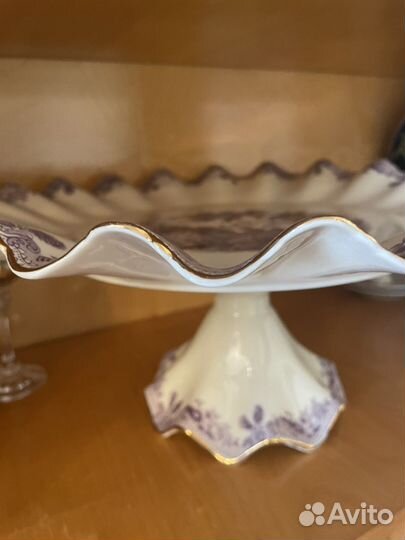 Ваза для фруктов и тортов на ножке