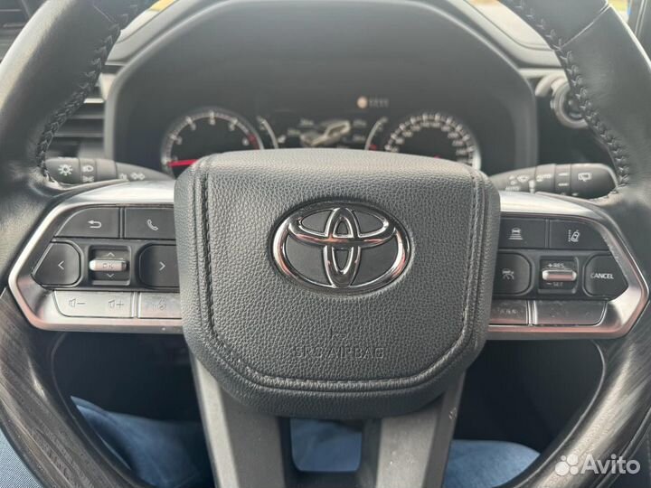 Toyota Land Cruiser 3.5 AT, 2021, 135 000 км