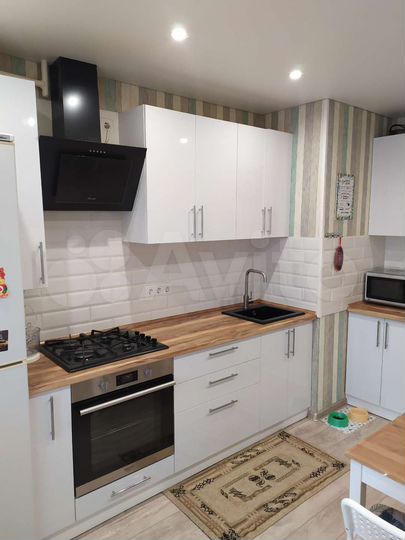 3-к. квартира, 63 м², 1/10 эт.