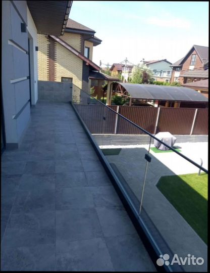 Стеклянные перила для лестниц