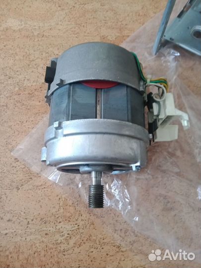 Двигатель от стиральной машины zanussi