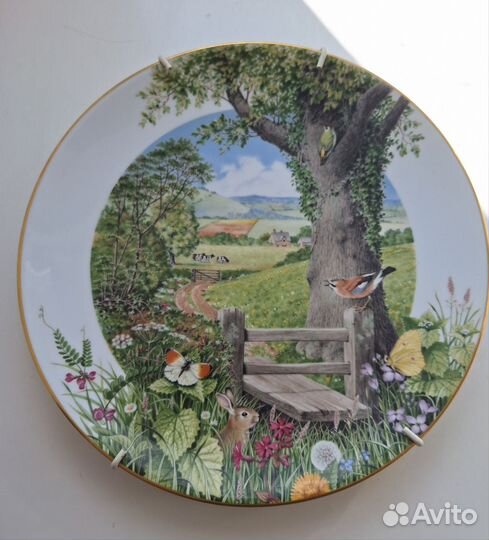 Настенная тарелка