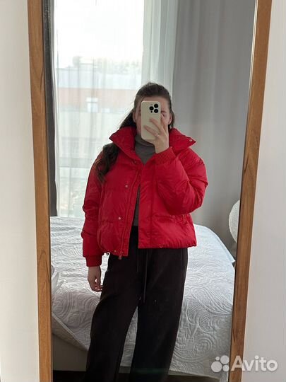 Красная куртка zarina