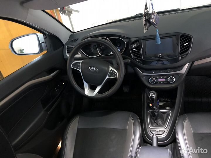 LADA Vesta 1.6 МТ, 2020, битый, 27 000 км