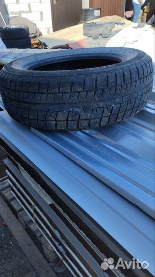 Bridgestone Blizzak VRX 205/60 R16 92S