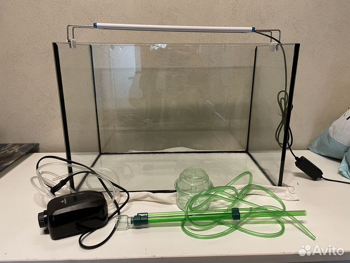 Аквариум 50л, а также фильтр, грунт, лампа, лава