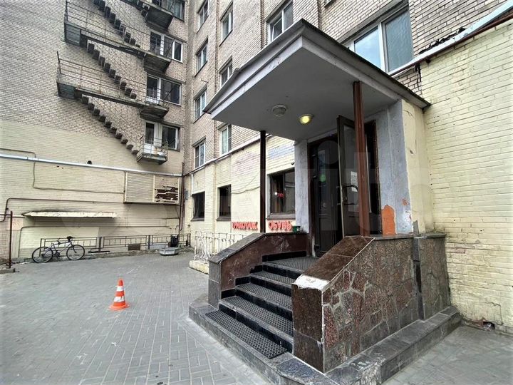 Помещение 272 кв.м у метро