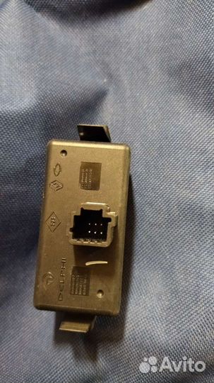 Аварийная кнопка рено флюенс/Меган 3