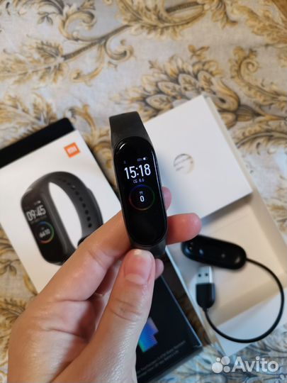 Фитнес браслет xiaomi mi SMART band 4