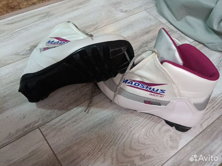 Лыжные ботинки женские 36 размер Madshus