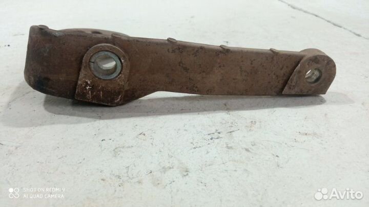 Кронштейн кпп Renault Duster F4RA400 2013