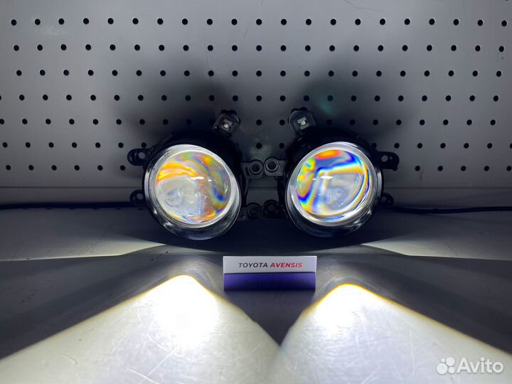 Противотуманки Toyota avensis би линзы premium