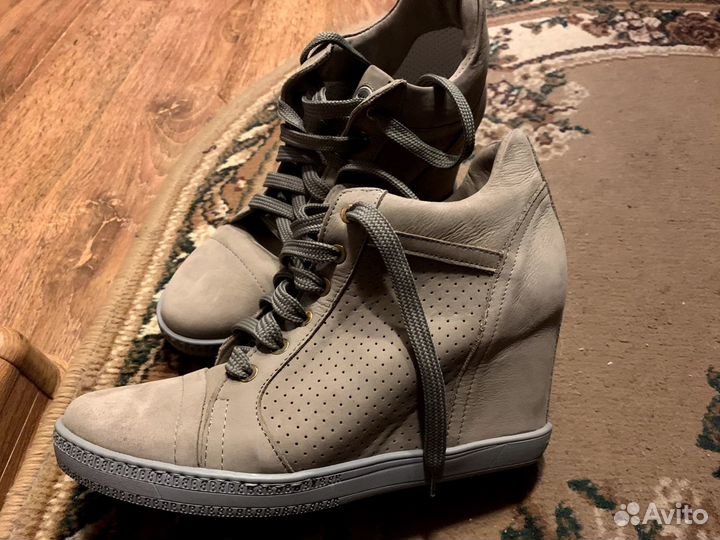 Женская обувь. Размер 39. Весна/осень