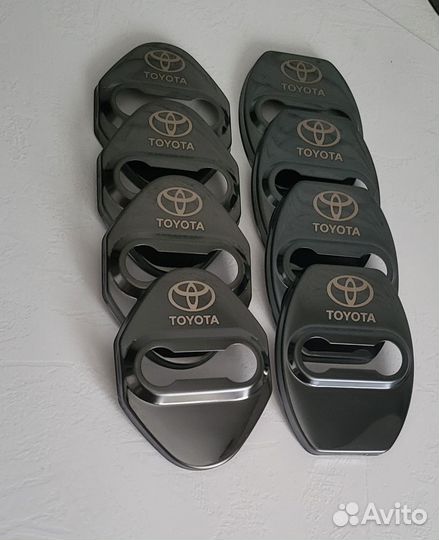 Накладки на дверные замки (концевики) Toyota