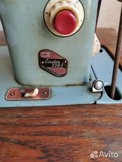Швейная машина LADA 236-1 (Чехословакия)