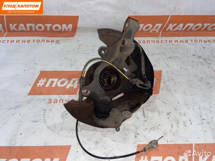 Кулак передний правый Toyota Avensis 2 (T250) 2003