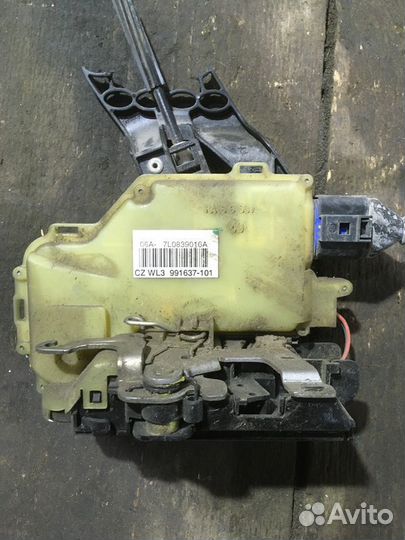 Замок двери задней правой Porsche Cayenne