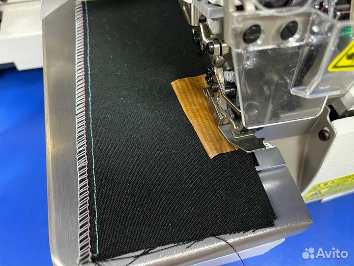 Оверлок Jack E3-5-М2-35 со столом