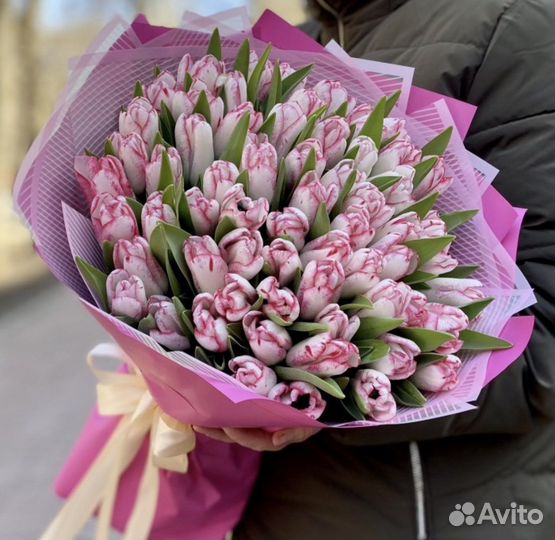 Тюльпаны на 8 марта оптом