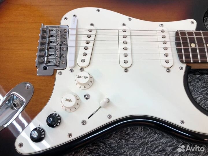 Fender Roland VG Stratocaster