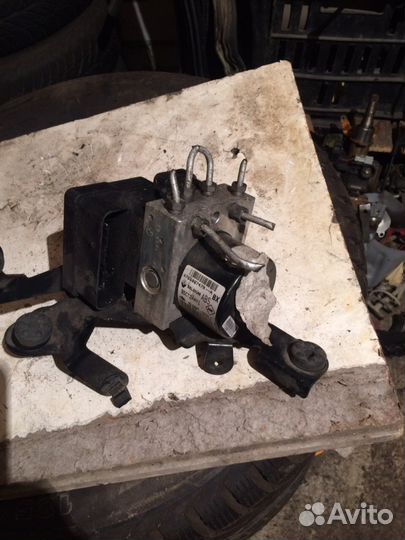 Блок ABS на Renault megan 3. 1,5 tdi механика