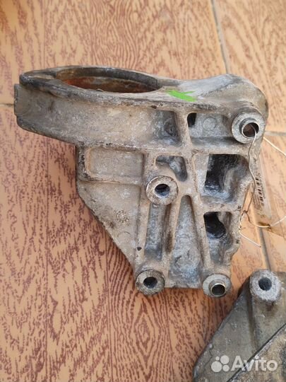 Кронштейн подвесного peugeot boxer citroen jumper