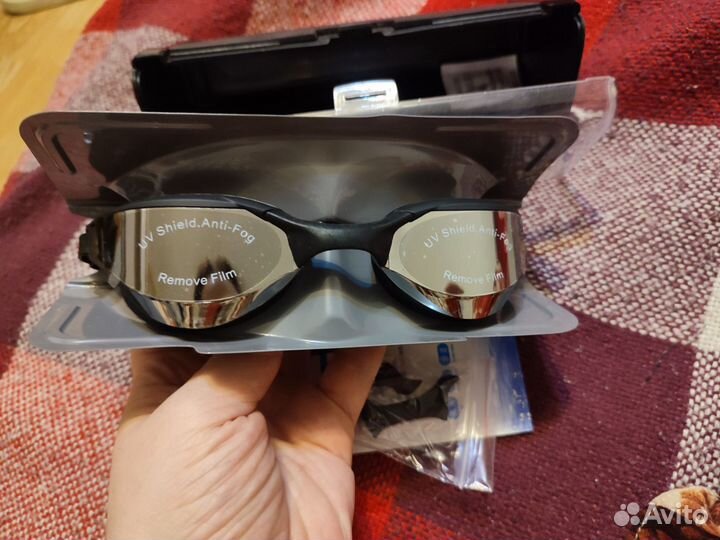 Очки для плавания