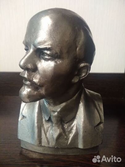 Бюст ленина