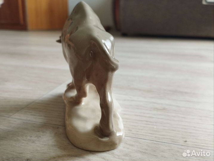 Зубр фигурка