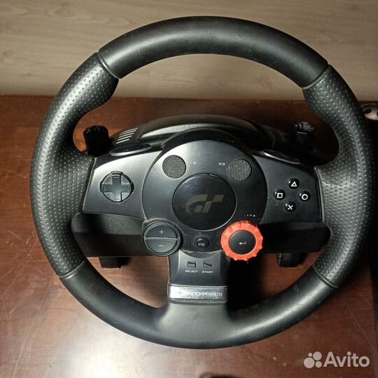 Игровой руль logitech driving force gt