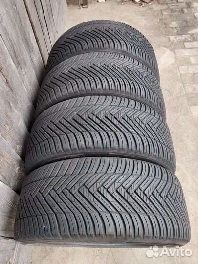 Hankook Kinergy 4S2 H750 235/45 R17