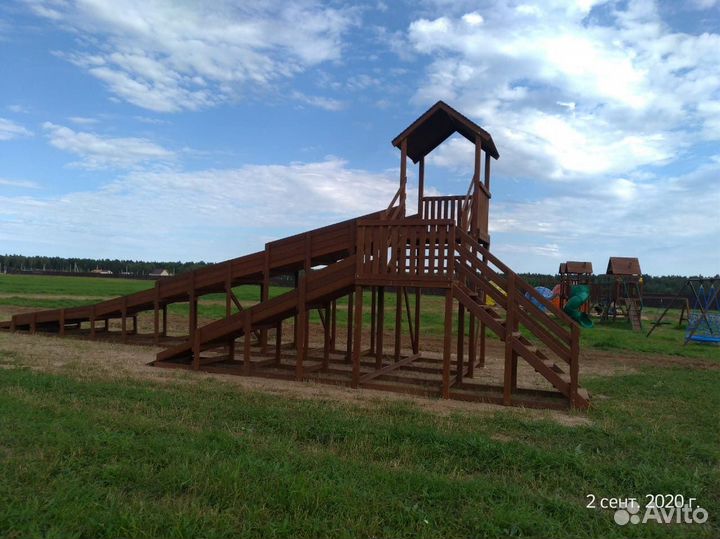 Зимняя горка, деревянная горка