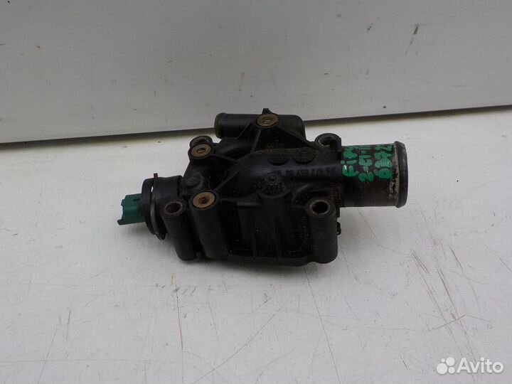 Корпус термостата на Ford Fusion