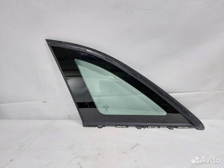 Форточка передней левой двери Mercedes X253 GLC