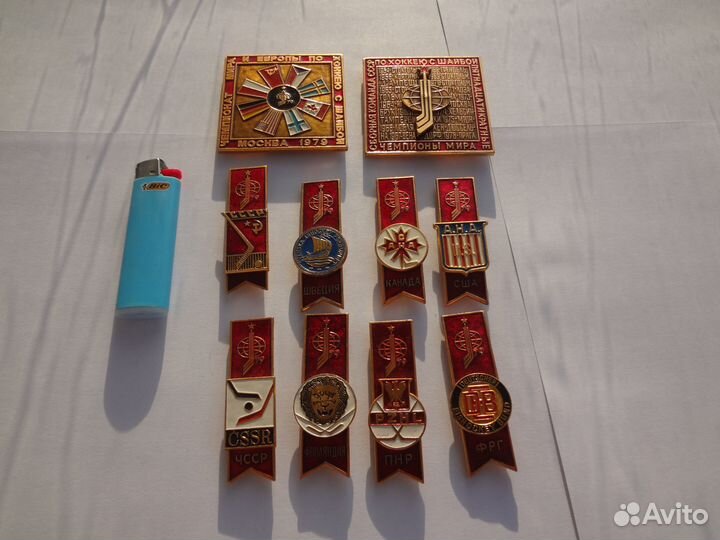 Набор значков чм по хоккею 1979г