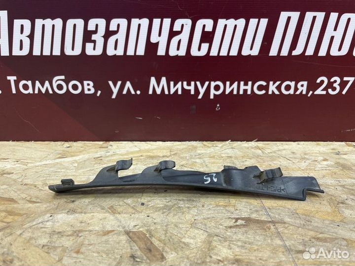 Накладка петли капота левая Renault Logan