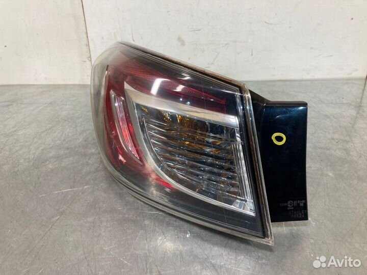 Фонарь mazda 3 BL левый правый седан хэтч 555